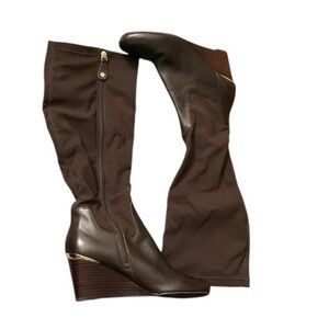 NWOB Isaac Mizrahi “I’m Kristen” Brown Wedge Boots with Gold Detail 3” Heel